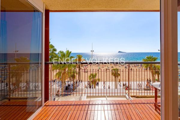 Piso en avenida Alcoi