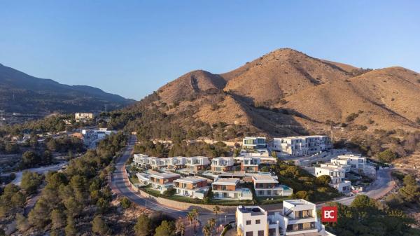 Casa independiente en calle Murtal