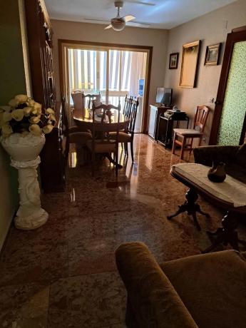 Piso en avenida Callosa D'Ensarrià