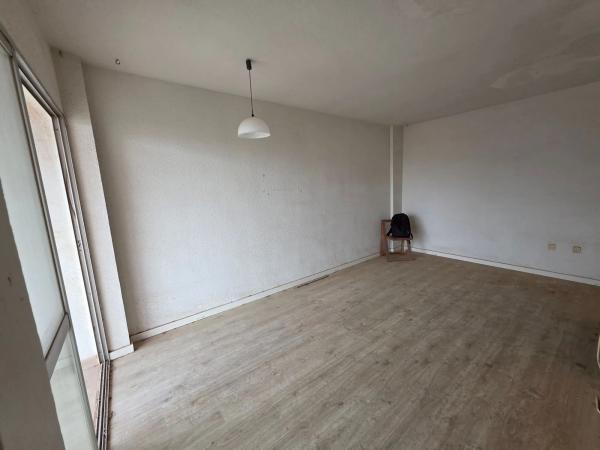 Piso en avenida de Suecia