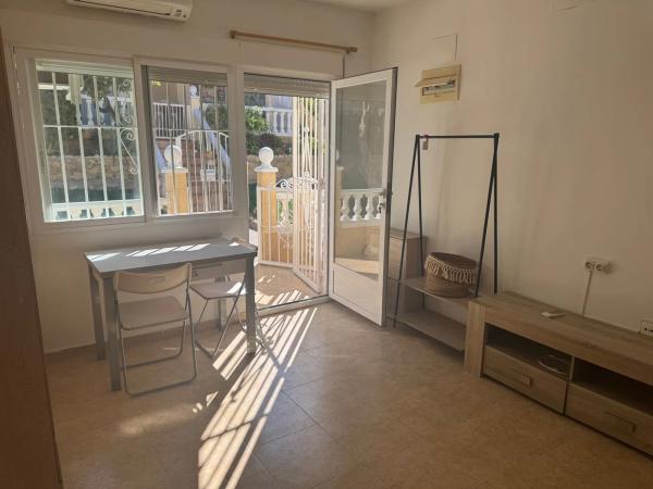 Chalet adosado en avenida de Estocolmo, 50