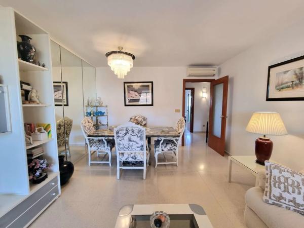 Piso en avenida Marina Alta