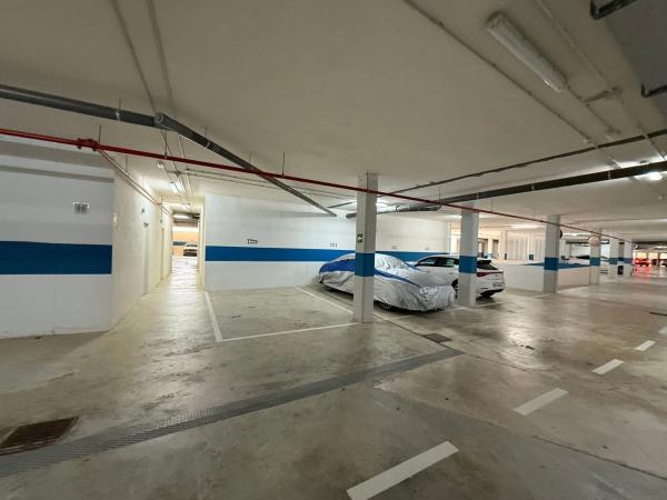 Piso en avenida República Argentina, 6