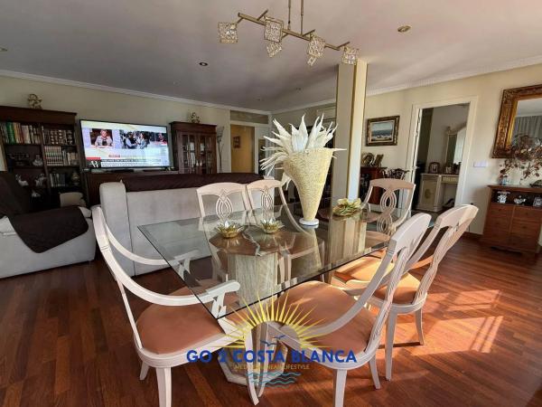 Ático en avenida de Castellón