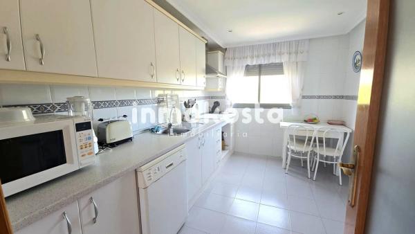 Piso en avenida Marina Baixa