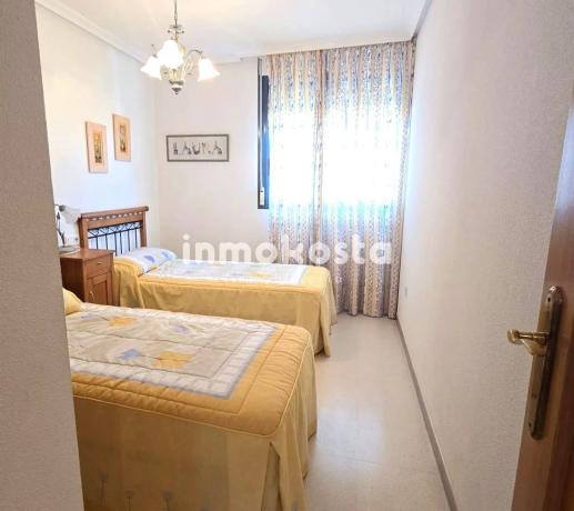 Piso en avenida Marina Baixa