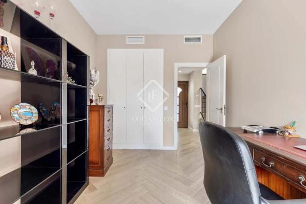 Casa independiente en calle Berlin