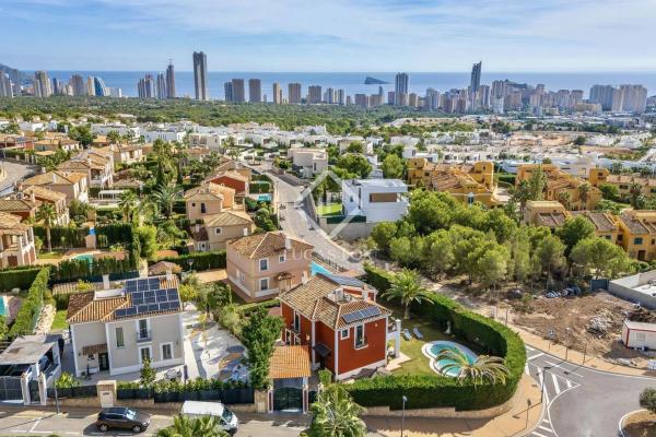 Casa independiente en calle Berlin