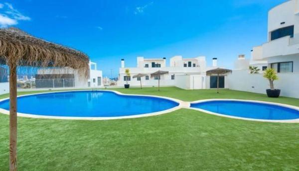 Chalet en calle de Colombia