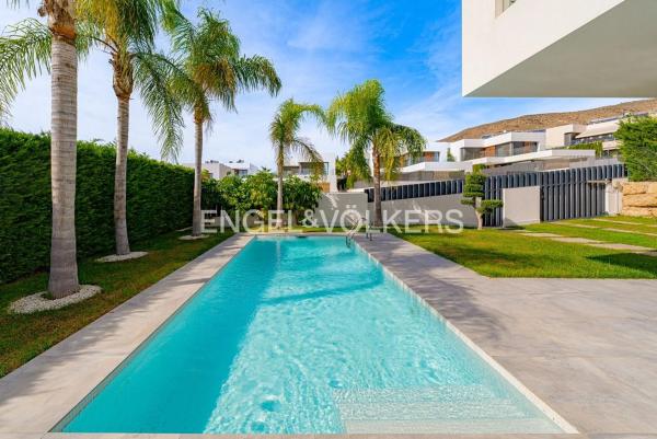 Casa independiente en calle Amsterdam, 35