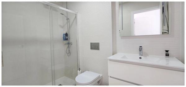 Piso en calle de Colombia, 2