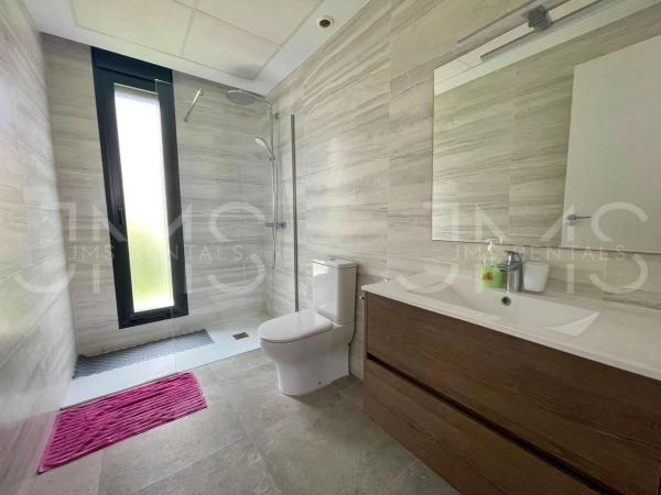 Casa independiente en calle de Paraguai