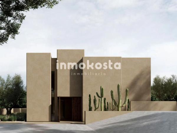 Casa independiente en calle San Marino