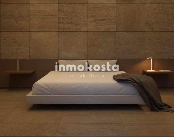 Casa independiente en calle San Marino