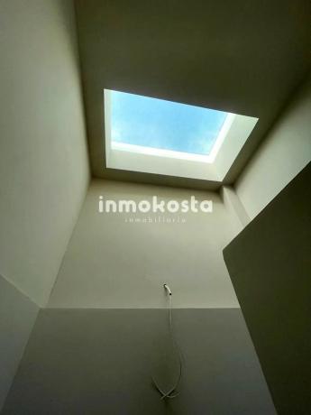 Casa independiente en calle San Marino