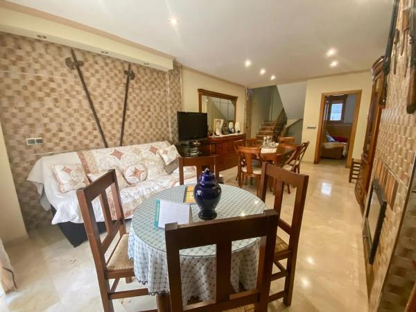 Chalet pareado en calle la Fonteta