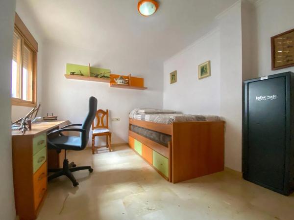 Chalet pareado en calle la Fonteta