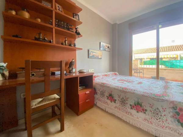 Chalet pareado en calle la Fonteta