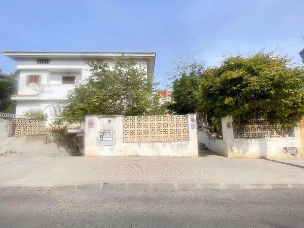 Chalet adosado en calle Sant Rafel