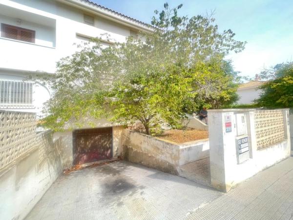 Chalet adosado en calle Sant Rafel