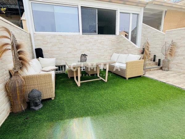 Chalet pareado en calle Dentol