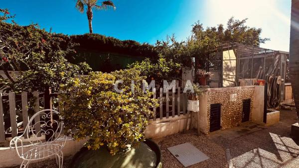 Casa independiente en calle Xile p