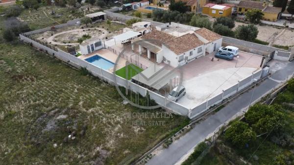 Casa independiente en Partida Mediases, 49