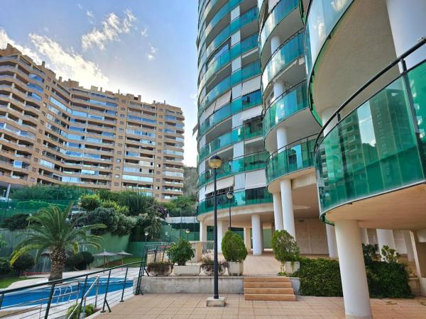 Piso en avenida Mestral, 5