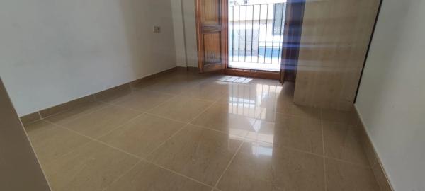 Piso en calle Censal, 2