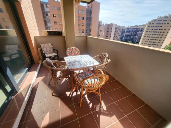 Piso en avenida Mestral