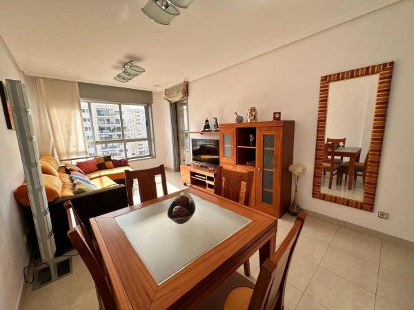 Piso en avenida Rosa de los vientos, 5