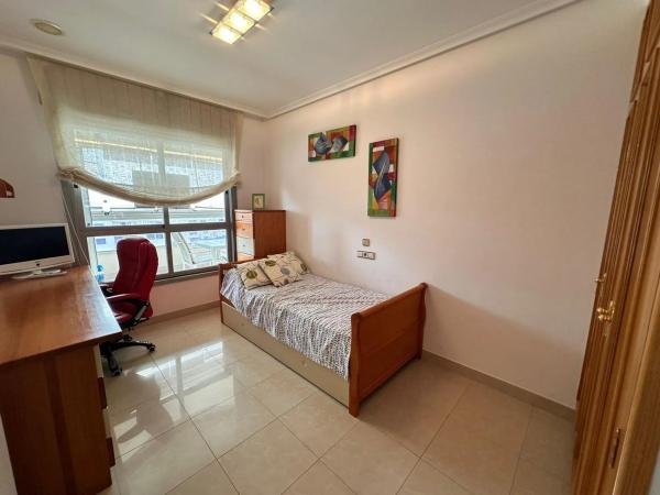 Piso en avenida Rosa de los vientos, 5