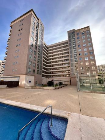 Piso en avenida Rosa de los vientos, 5