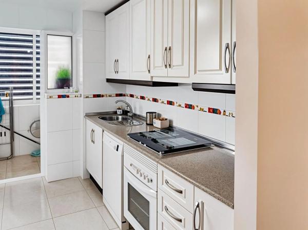 Piso en avenida Tellerola, 11