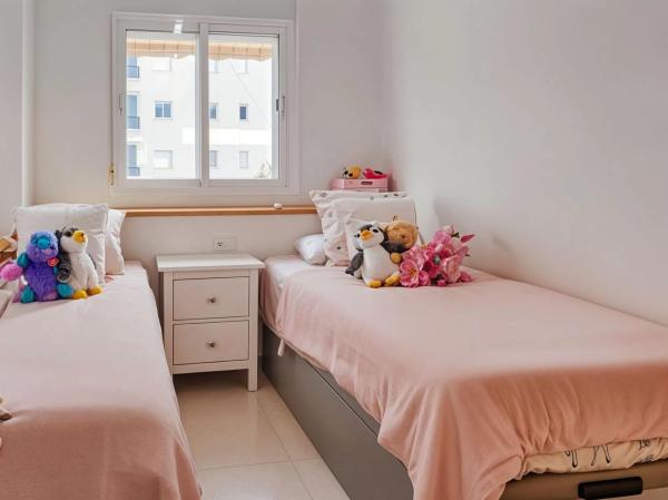 Piso en avenida Tellerola, 11