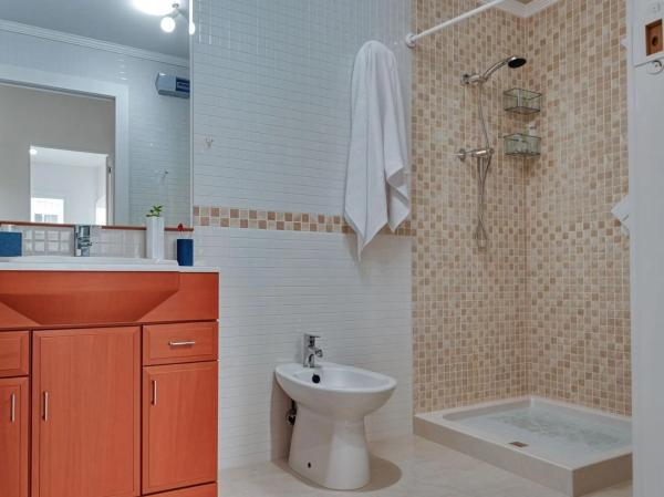 Piso en avenida Tellerola, 11