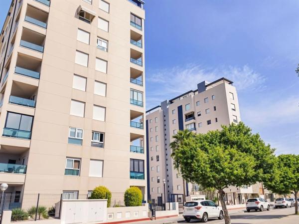 Piso en avenida Tellerola, 11