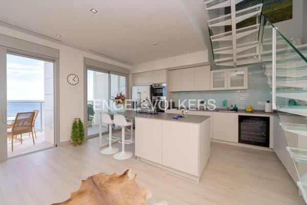 Piso en avenida Ciudad de Requena, 2