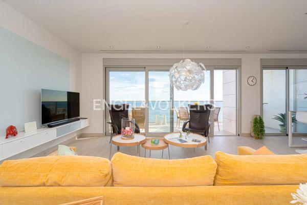 Piso en avenida Ciudad de Requena, 2