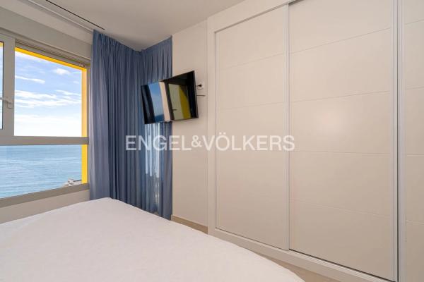 Piso en avenida Ciudad de Requena, 2