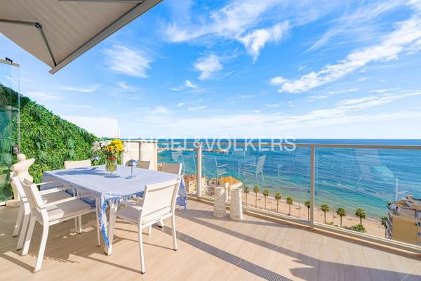 Piso en avenida Ciudad de Requena, 2