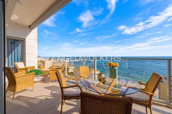 Piso en avenida Ciudad de Requena, 2