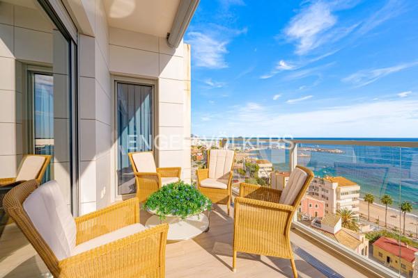 Piso en avenida Ciudad de Requena, 2