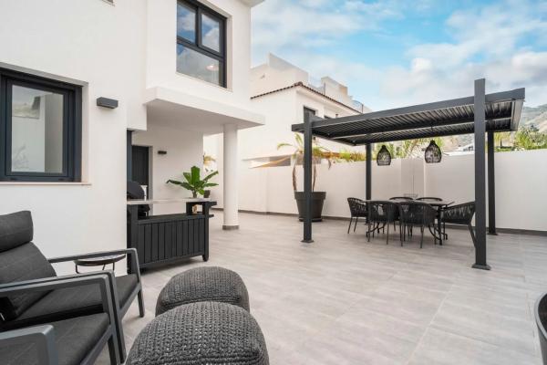 Chalet adosado en Av Constitucion De La