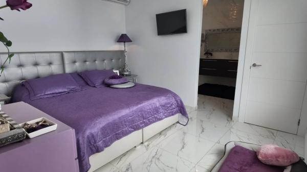 Casa independiente en calle Roma