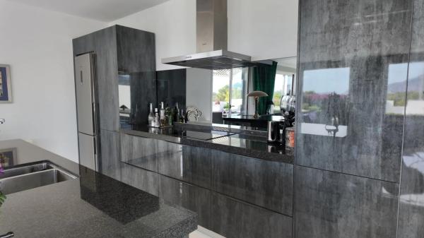 Casa independiente en calle Roma