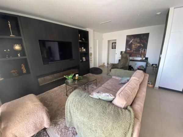 Casa independiente en calle Roterdam