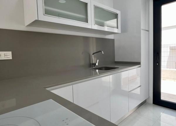 Chalet adosado en calle Napoles, 4