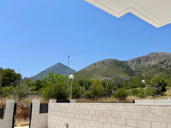 Chalet adosado en calle Napoles, 4