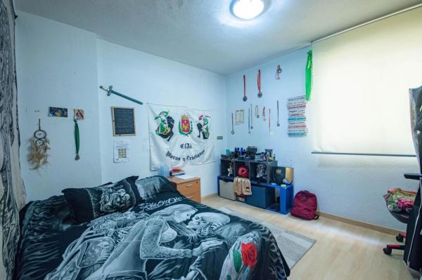 Piso en avenida las Agualejas, 106